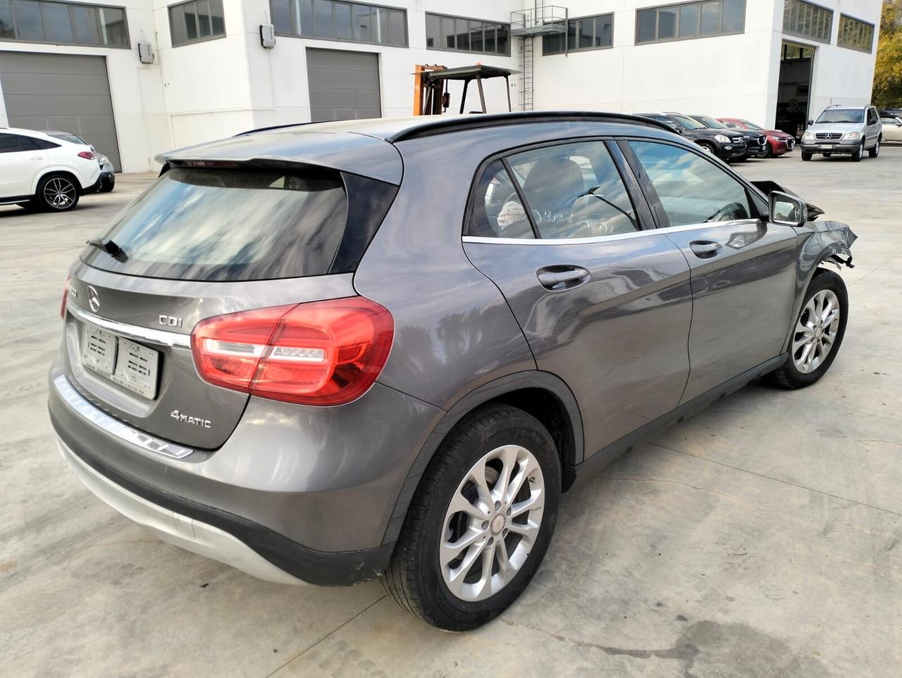 Mercedes-benz GLA 200 CDI Automatic 4Matic - SINISTRATA