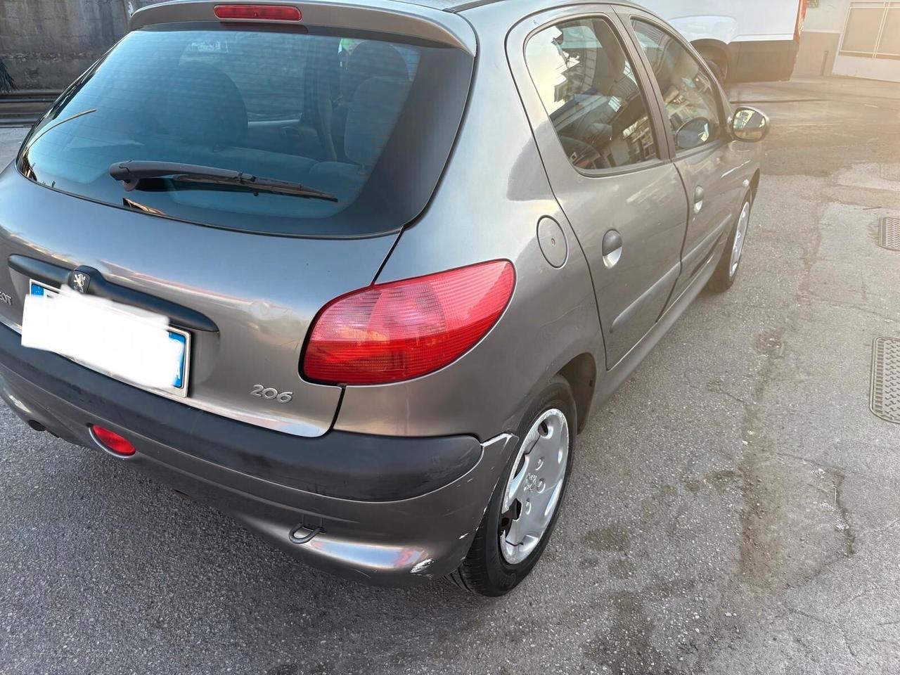 Peugeot 206 1.1 5p. XT