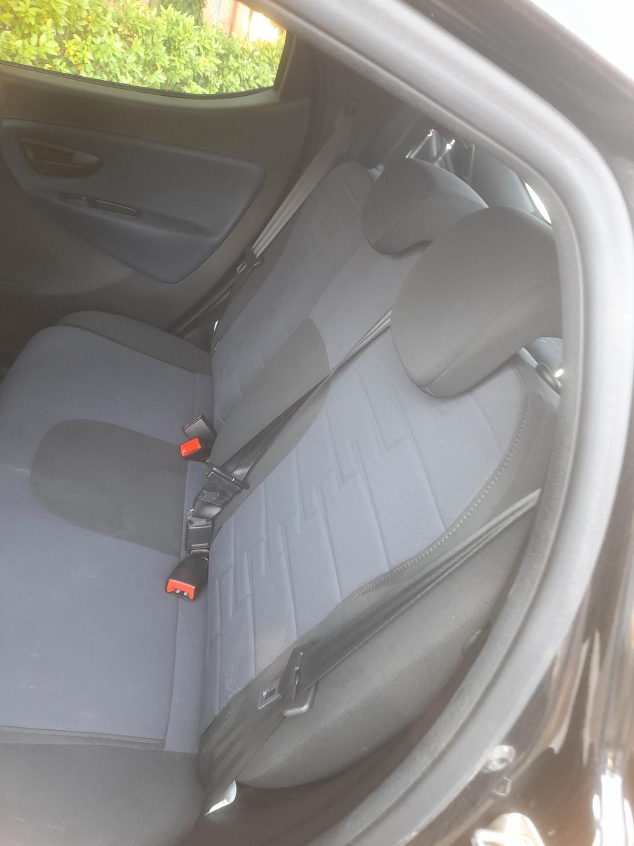 Lancia Ypsilon 1.0 5 porte Hybrid Gold Plus