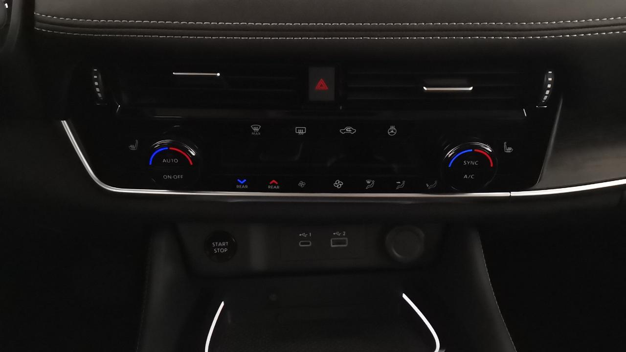 NISSAN X-TRAIL TEKNA e-POWER e-4ORCE