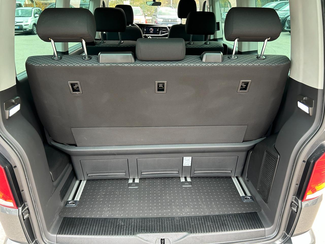 Volkswagen Multivan trendline T6.1 2.0 tdi 150 cv DSG 4motion