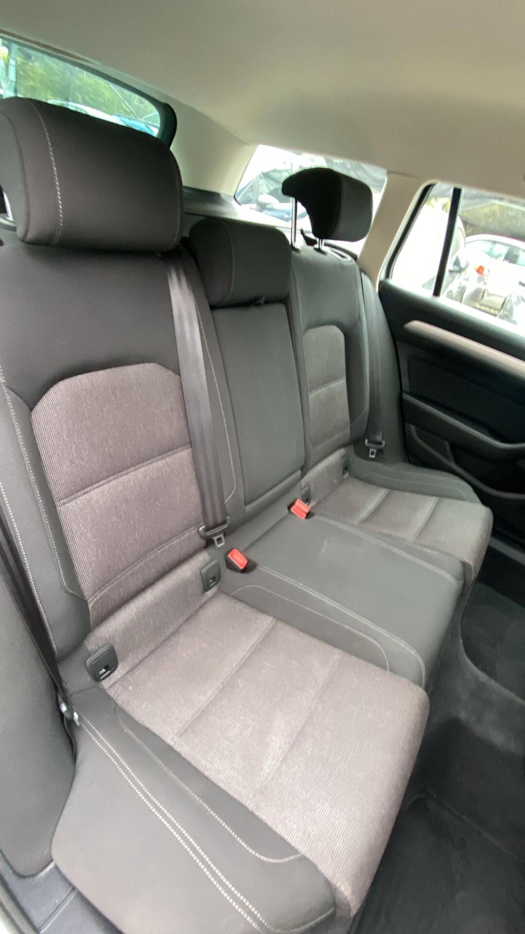 Volkswagen Passat 2.0 TDI DSG Business BlueMotion Technology