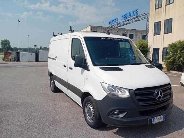 Mercedes-Benz SPRINTER 211 F 32/20 H1 9G TRONIC