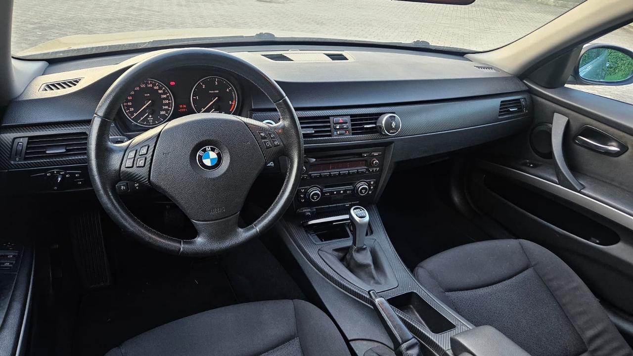 Bmw 320d 177CV E91 MOTORE BATTE !
