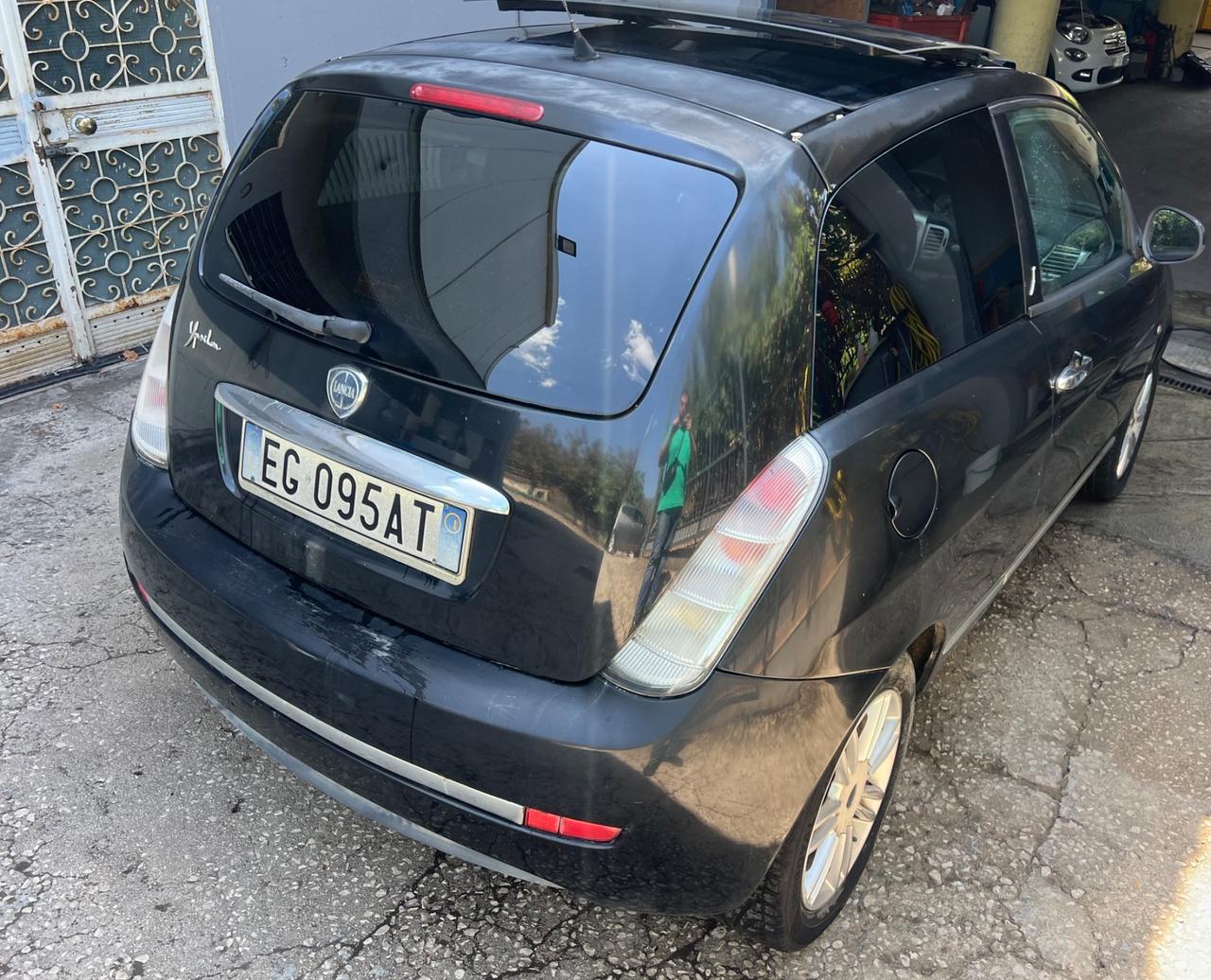 Lancia Ypsilon 1.3 MJT 75 CV Tetto apribile