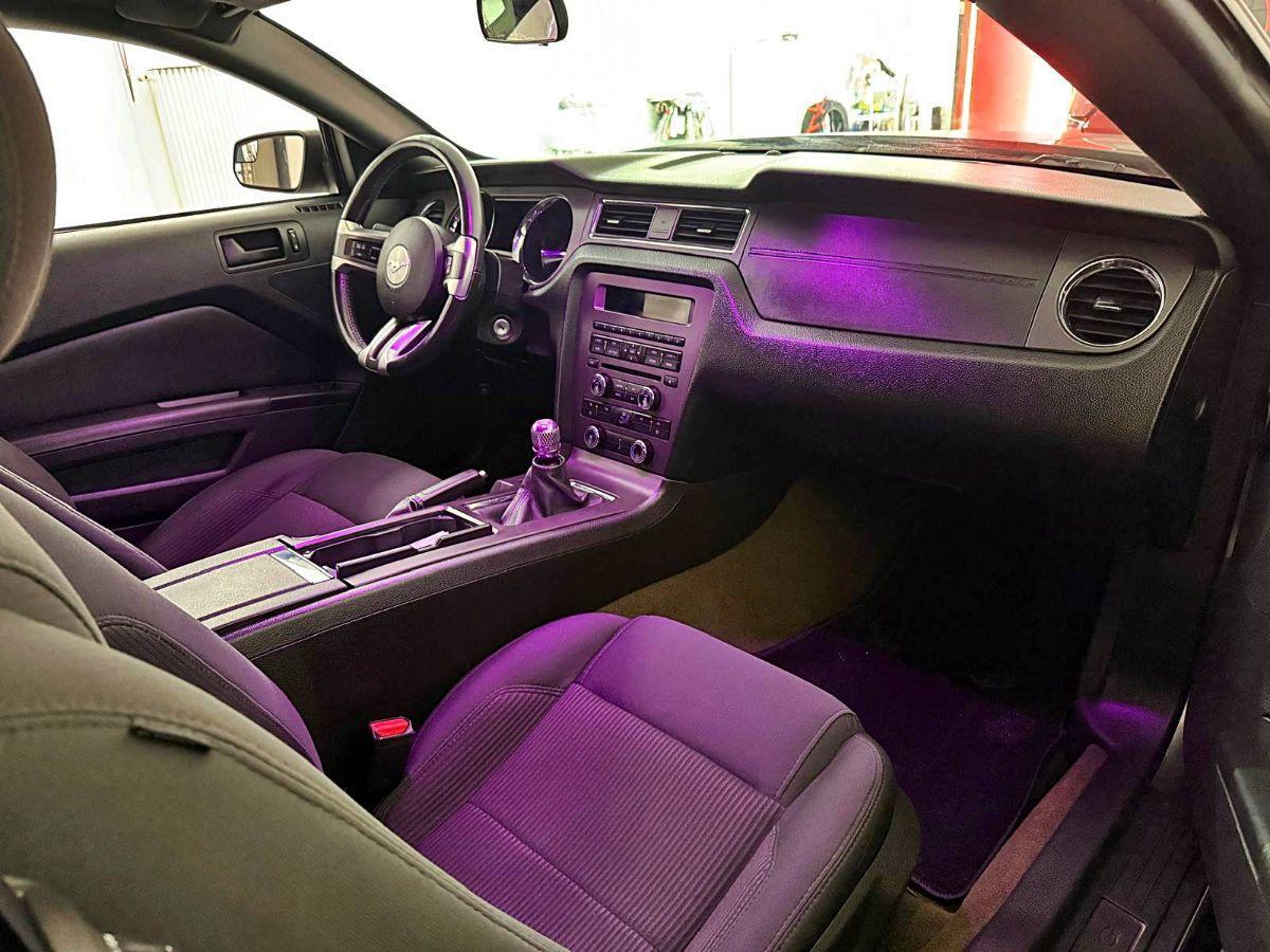 FORD - Mustang - V6 Premium Coupé