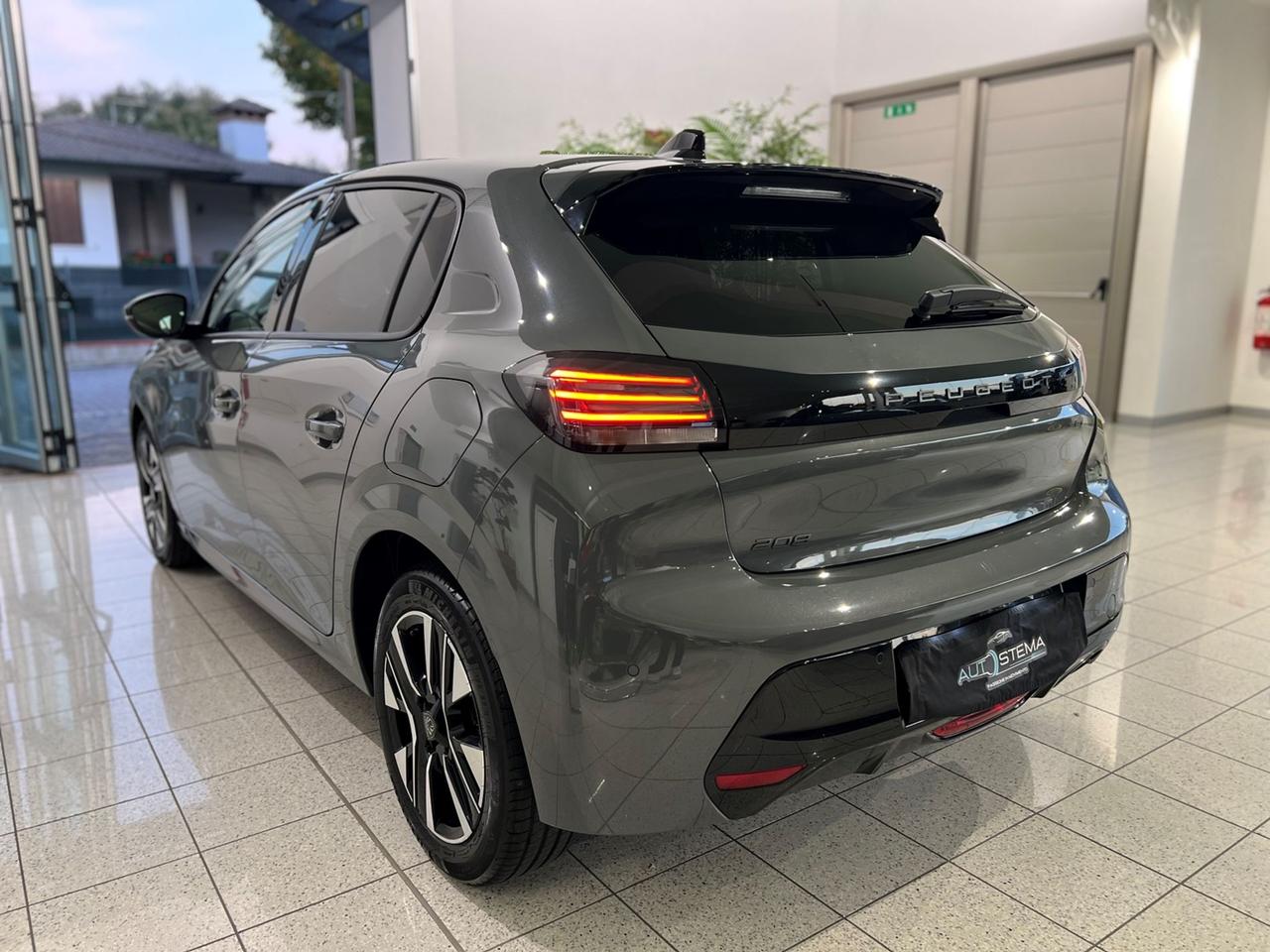 PEUGEOT 208 II 2023 208 1.2 puretech Allure s&s 100cv - COME NUOVA
