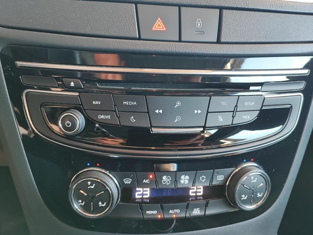 Peugeot 508 BlueHDi 120 EAT6 S&S SW Allure