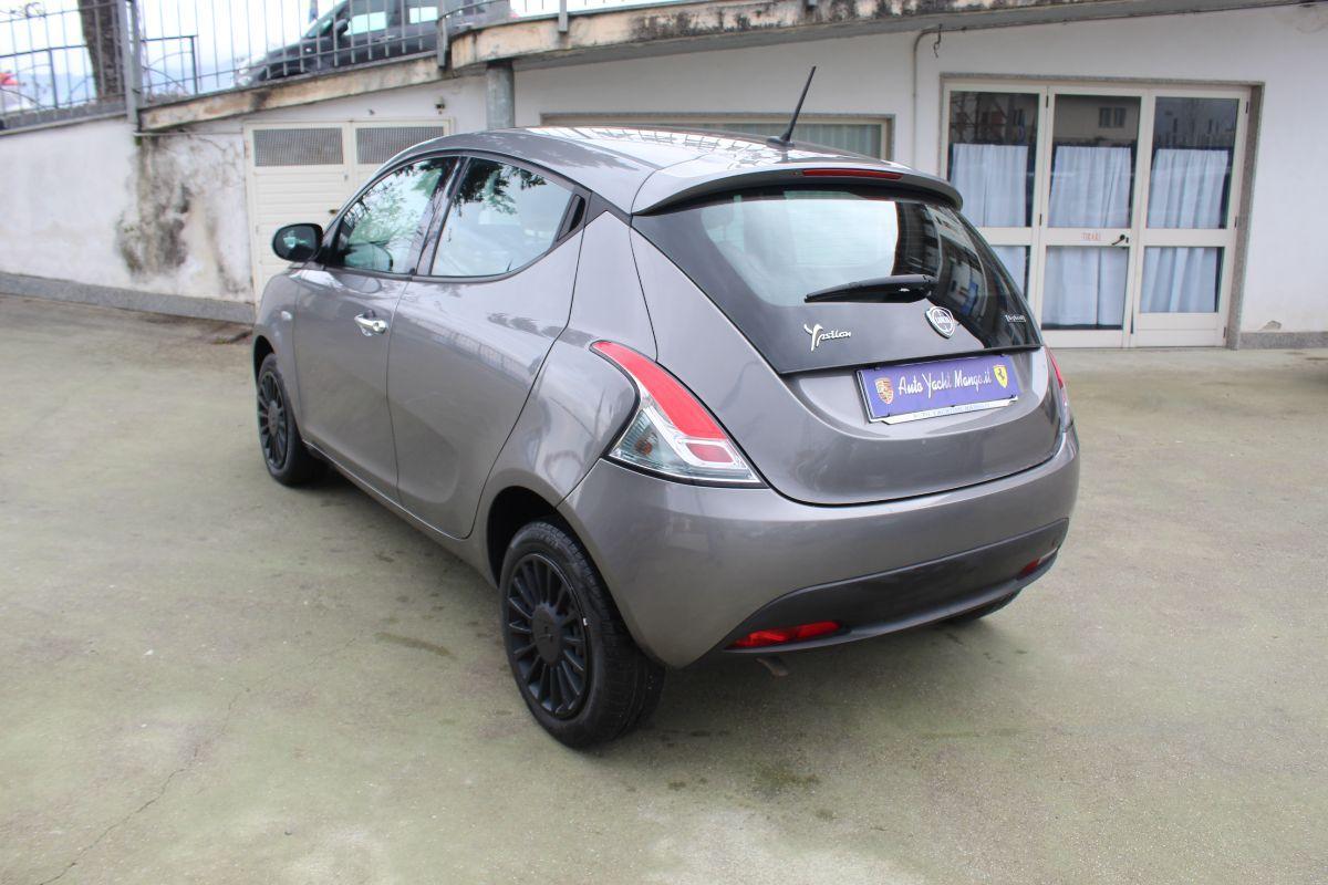 LANCIA - Ypsilon - 1.0 FireFly 5p.S&S Hyb. Gold Pl.