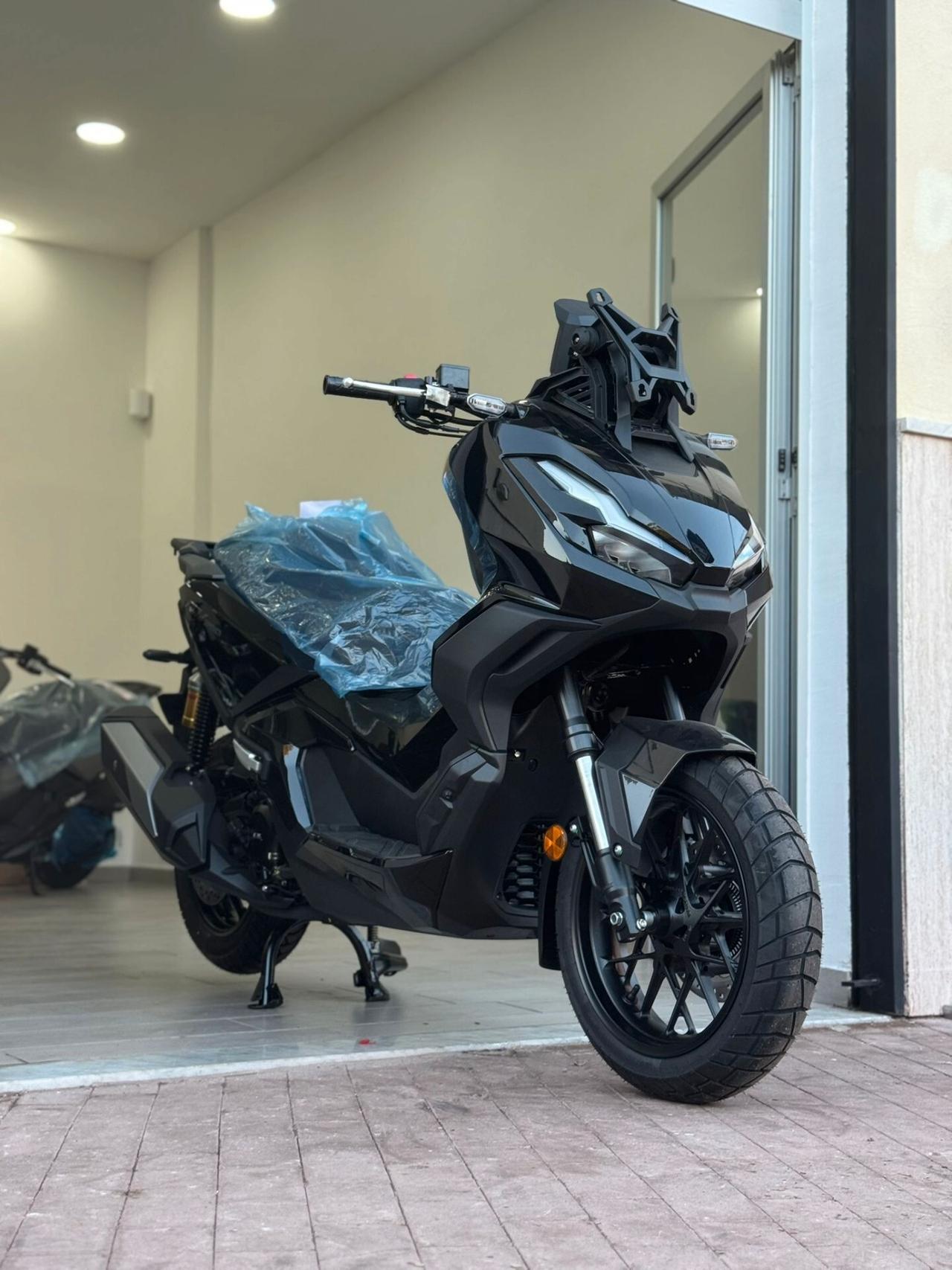 Honda ADV 350