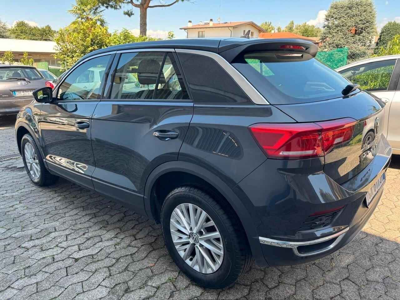 Volkswagen T-Roc 1.6 TDI SCR Advanced BlueMotion Technology*EURO6*NAVI*CERCHI