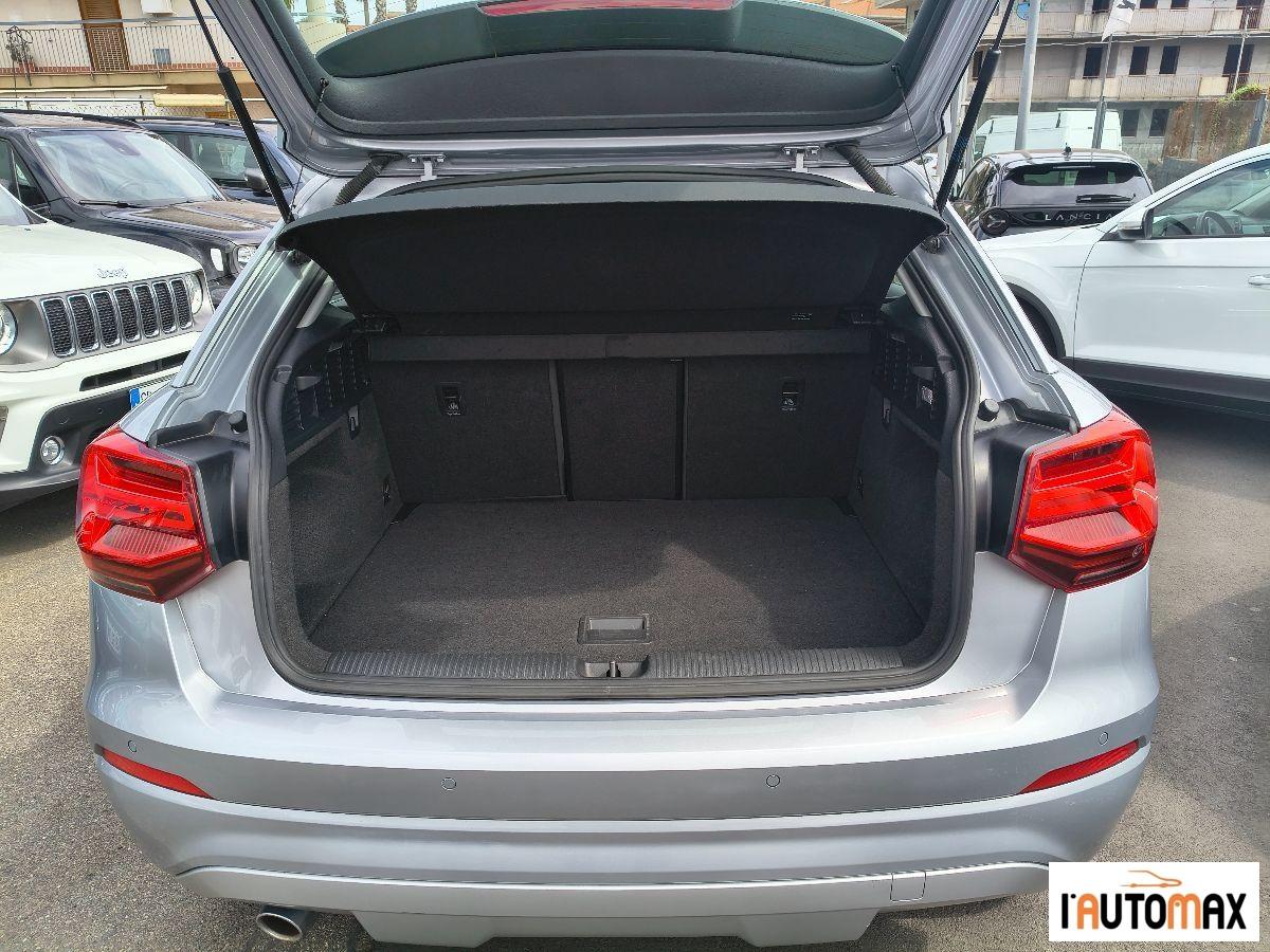 AUDI - Q2 - 1.0 TFSI S tronic Business
