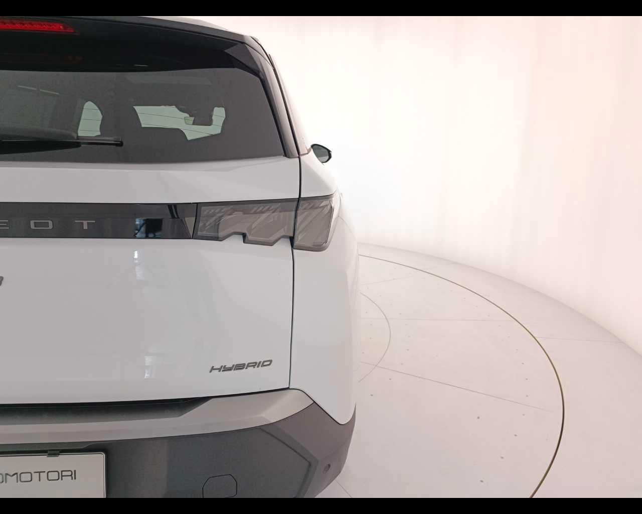 PEUGEOT Nuovo 5008 Hybrid 136 e-DCS6 GT