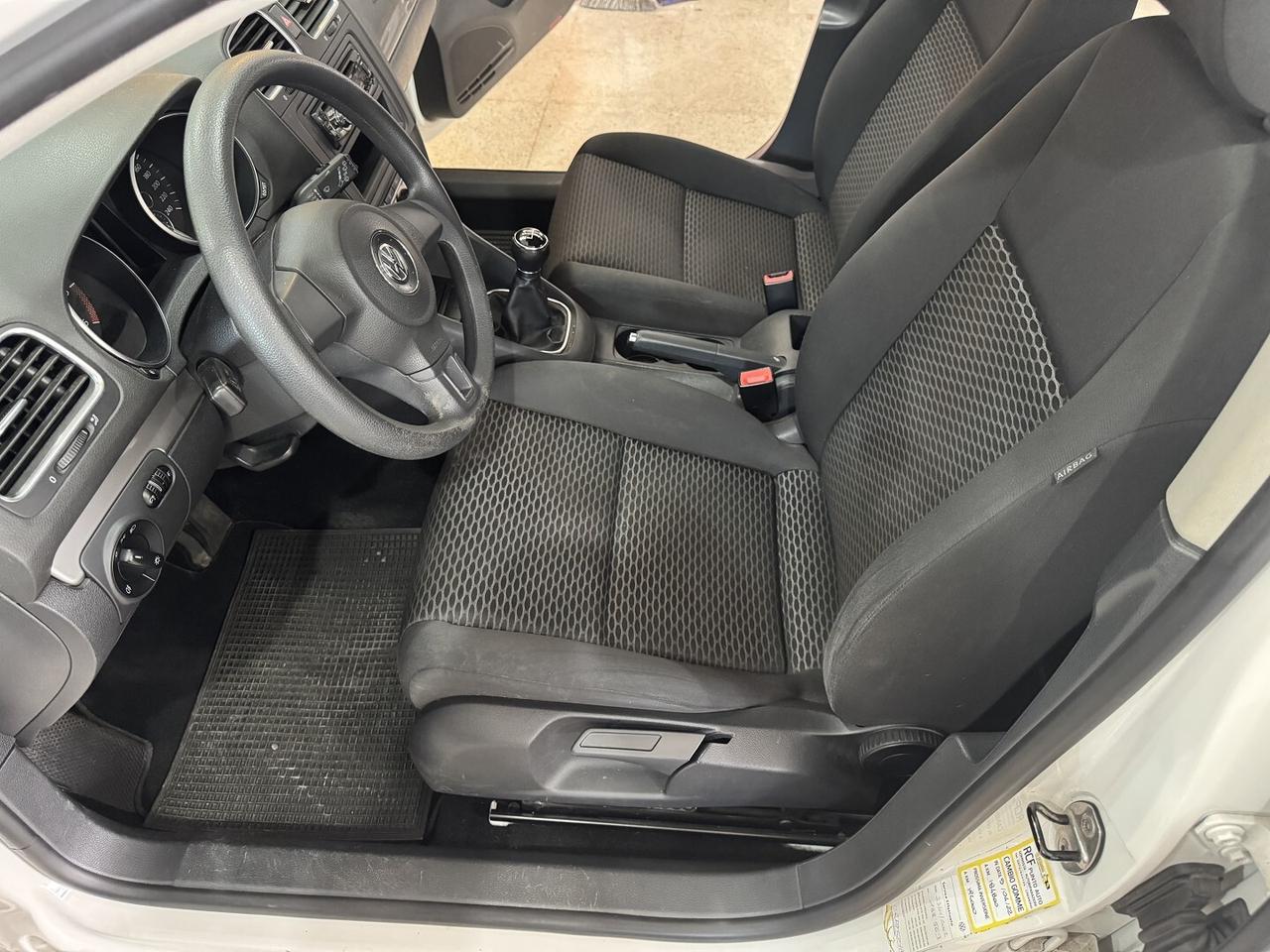 Volkswagen GOLF 6 TDi 1.6 CC. 105 cv.