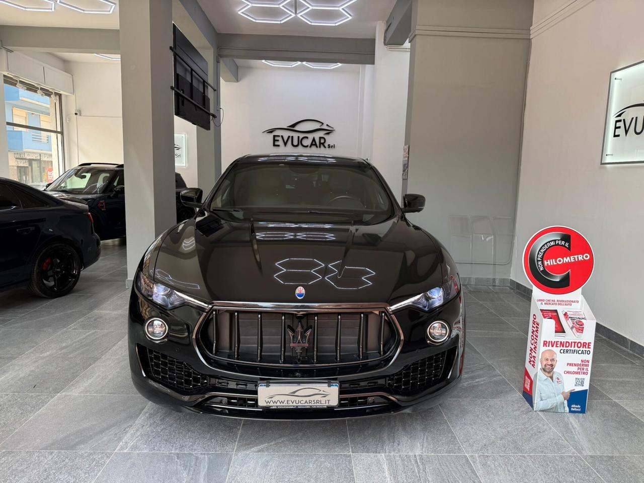 Maserati Levante V6 Diesel AWD 250cv Nerissimo Edition