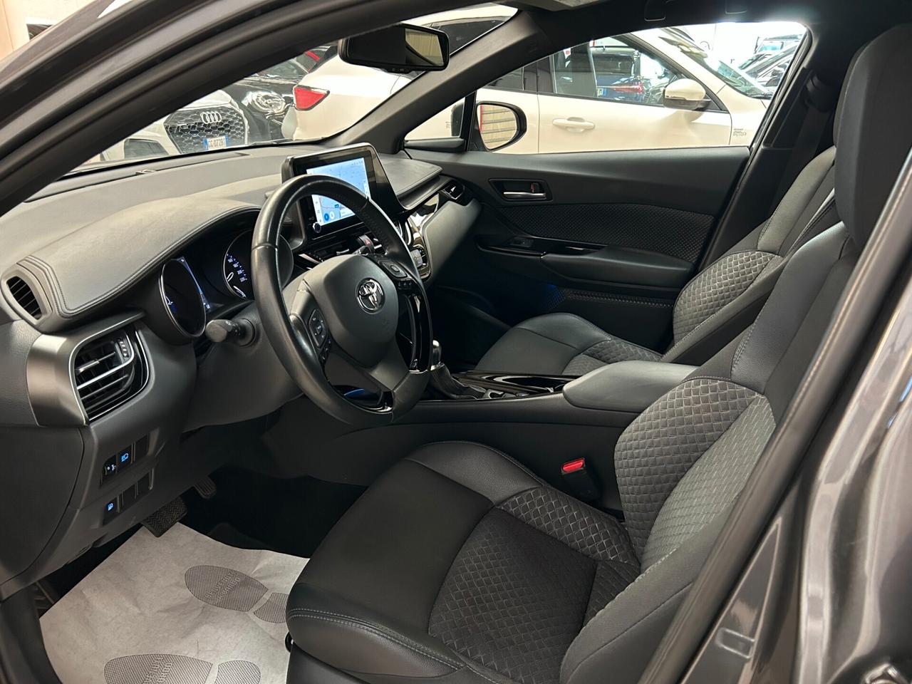 Toyota C-HR Lounge More Business 2.0h e-cvt-Ok Neopatentati-LEGGI SOTTO