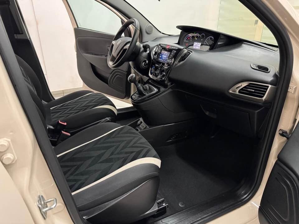 Lancia Ypsilon 1.3 MJT 16V 95 CV 5 porte Gold