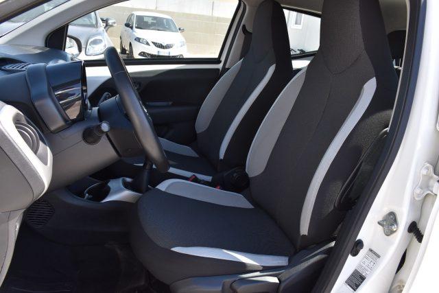 TOYOTA Aygo 1.0 VVT-i 69 CV 5 porte x-cool TSS