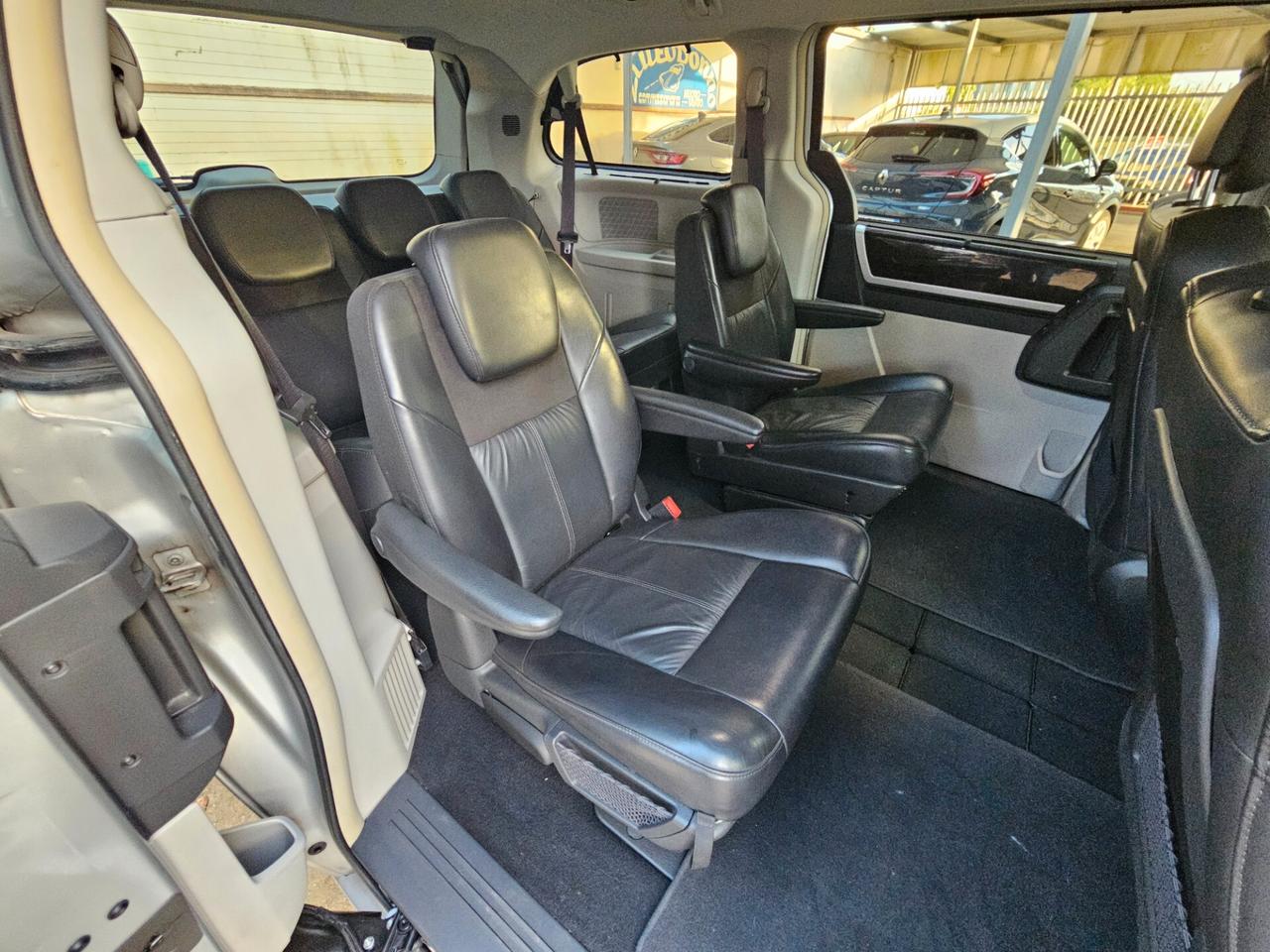 Chrysler Grand Voyager 2.8 CRD DPF Limited Stowngo