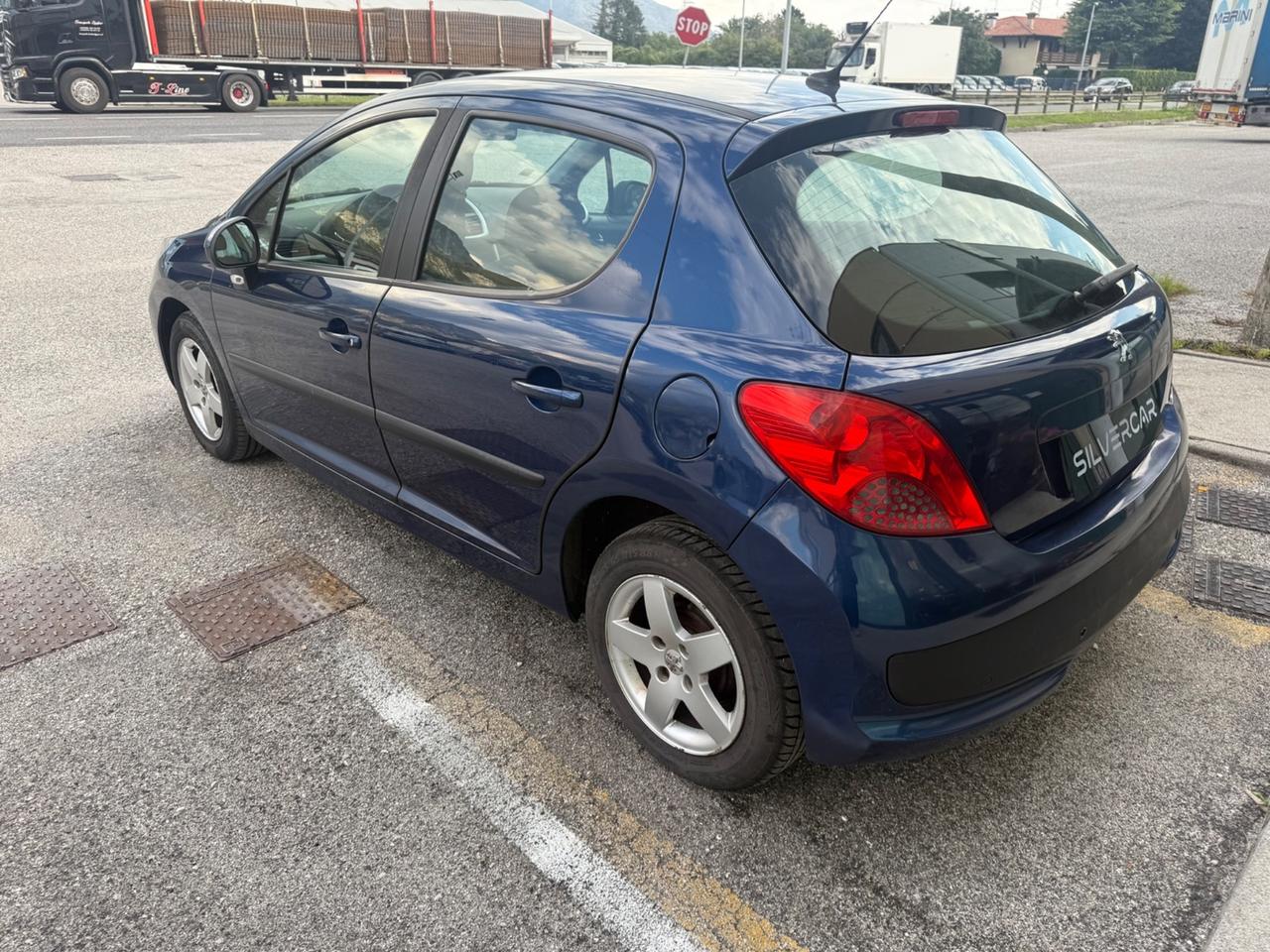 Peugeot 207 - 1.4 5p.