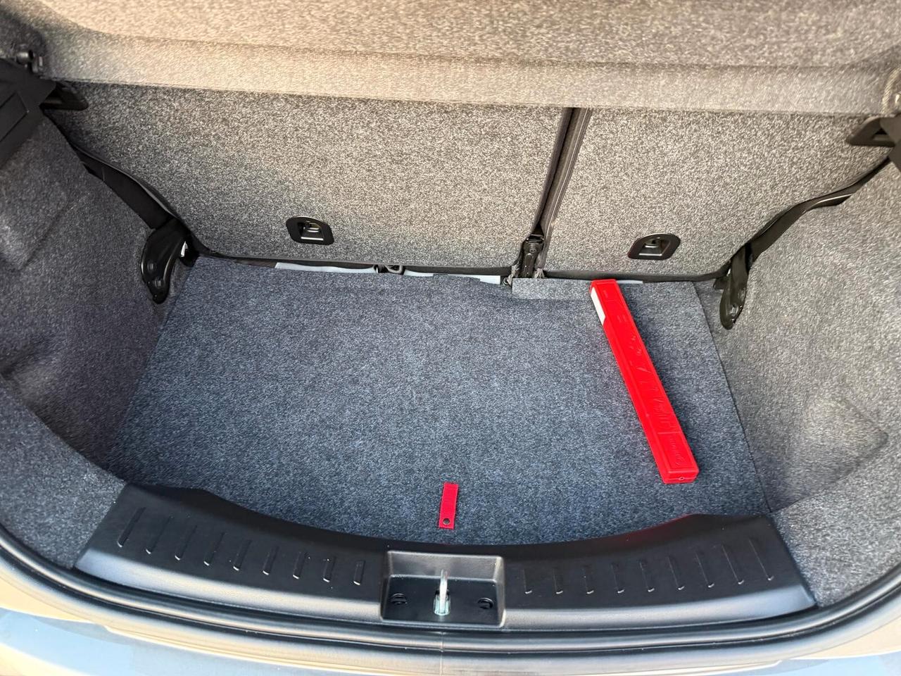 Lancia Ypsilon 1.0 FireFly 5 porte S&S Hybrid Silver