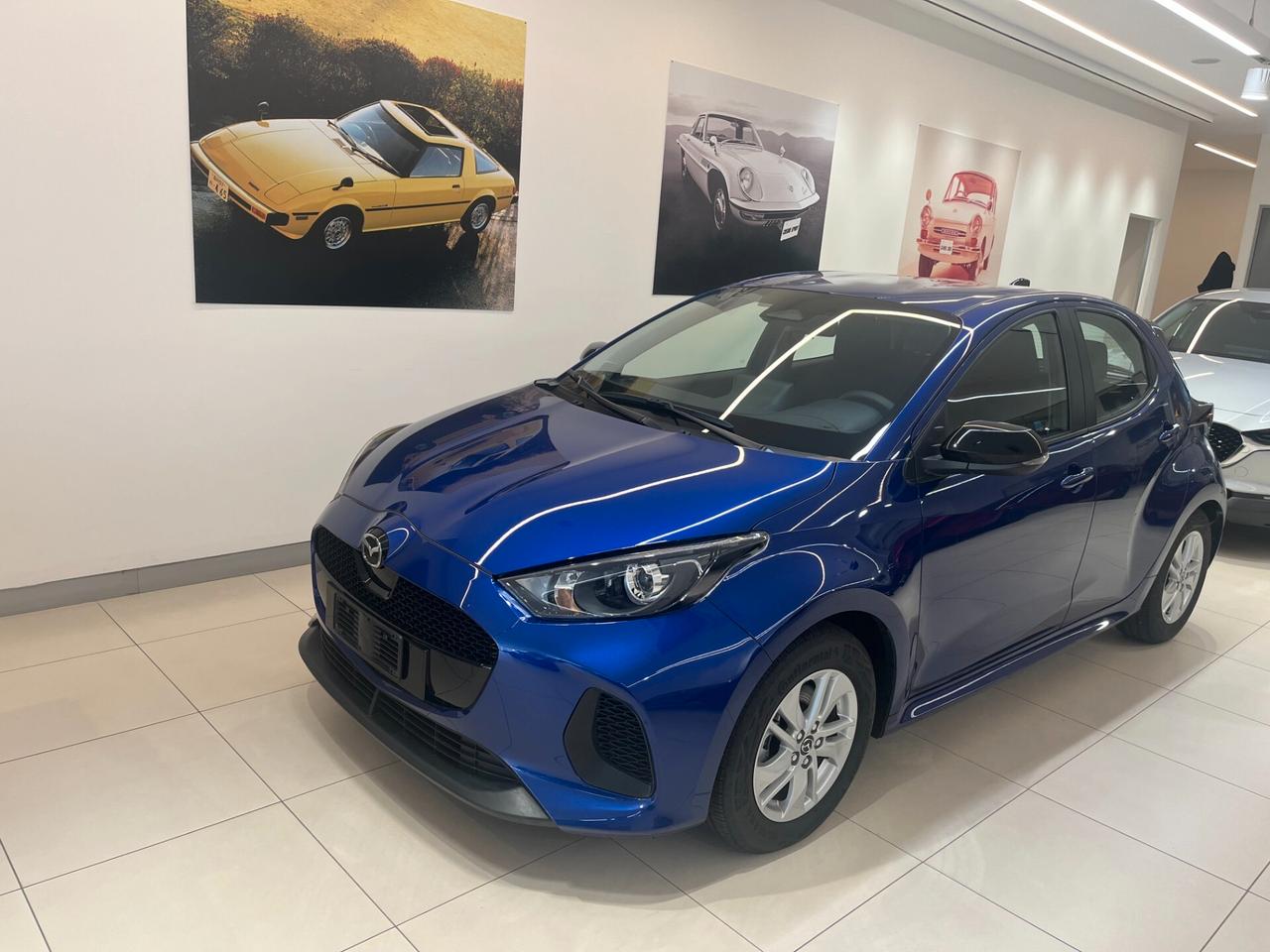 Mazda 2 Full Hybrid Centre Line KM0