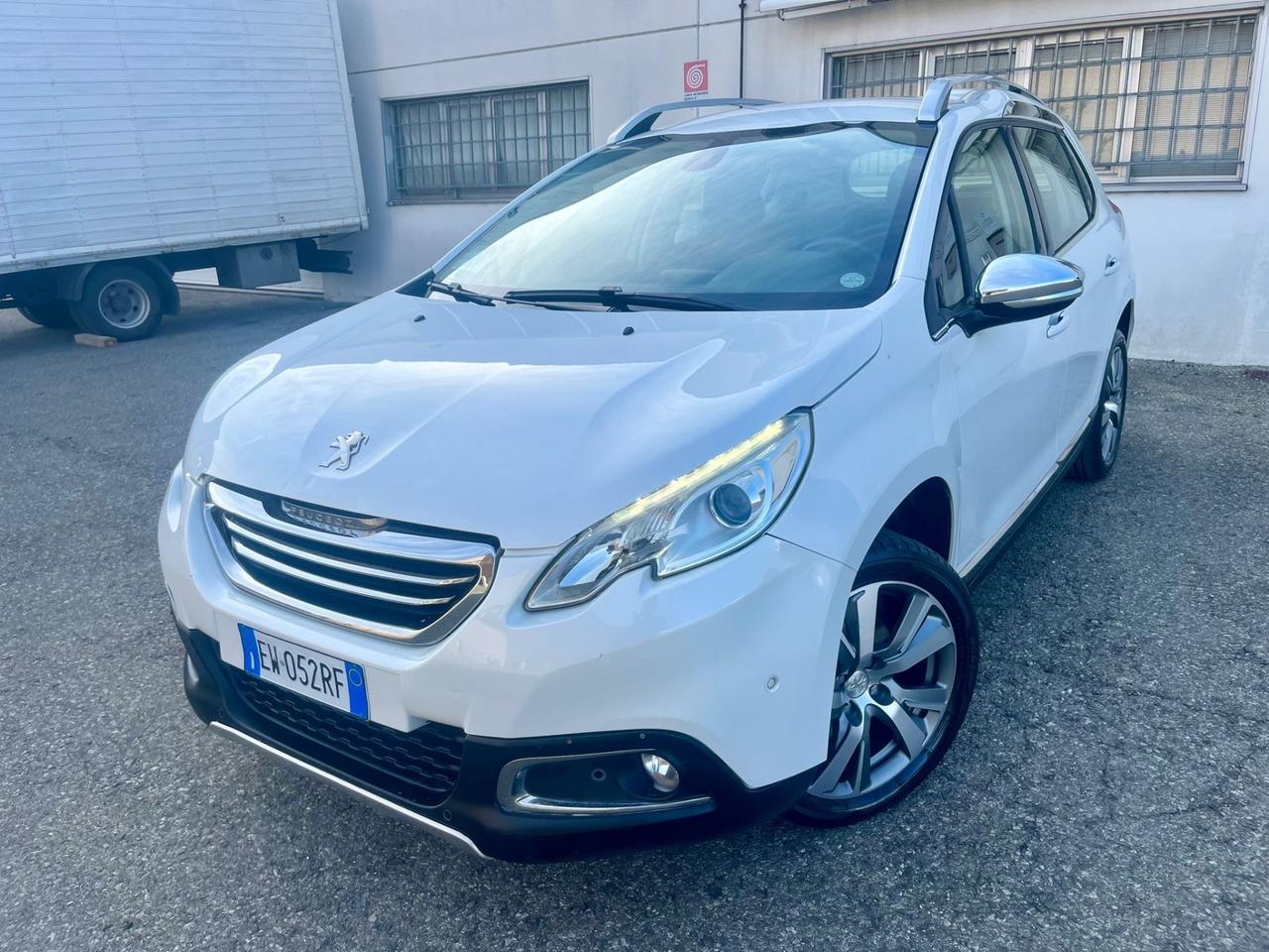 Peugeot 2008 1.6benz 2014 141.000km tagliandati