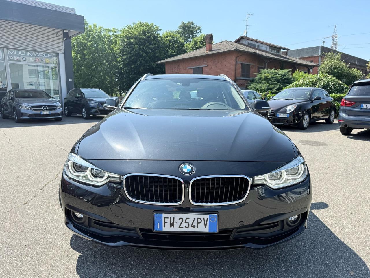 BMW 318d 150cv Business Advantage 2019
