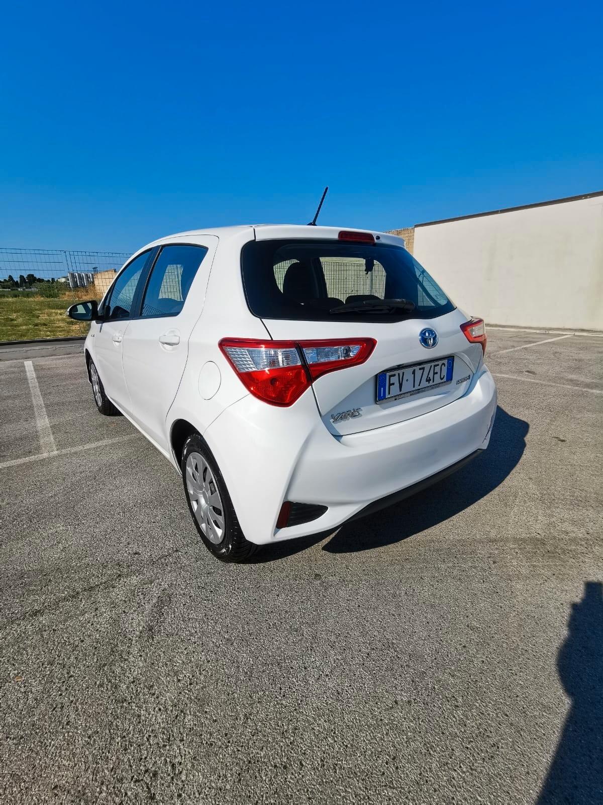 Toyota Yaris 1.5 Hybrid 5 porte Active 2019