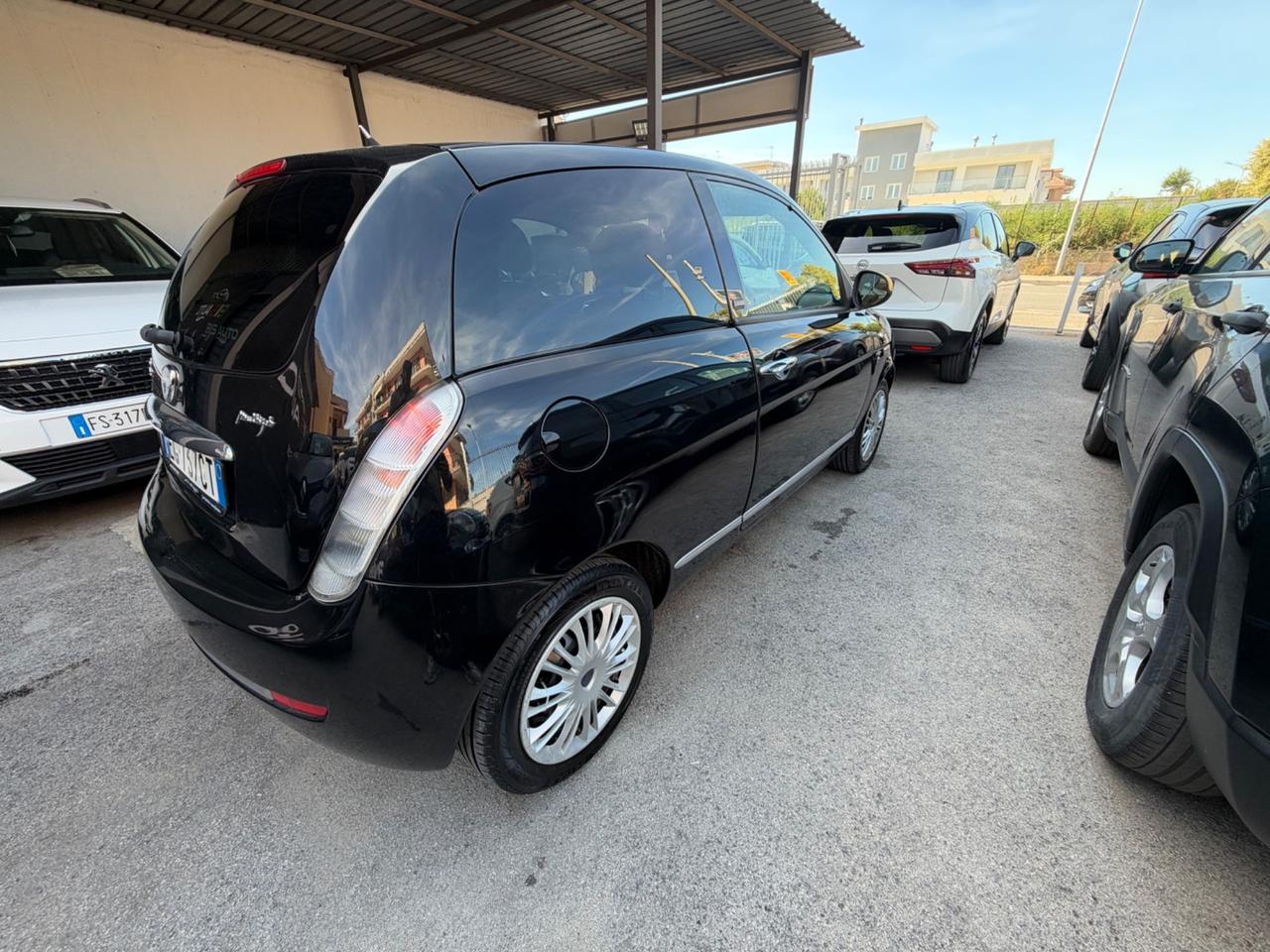 Lancia Ypsilon 1.3 MJT 75 CV Elle