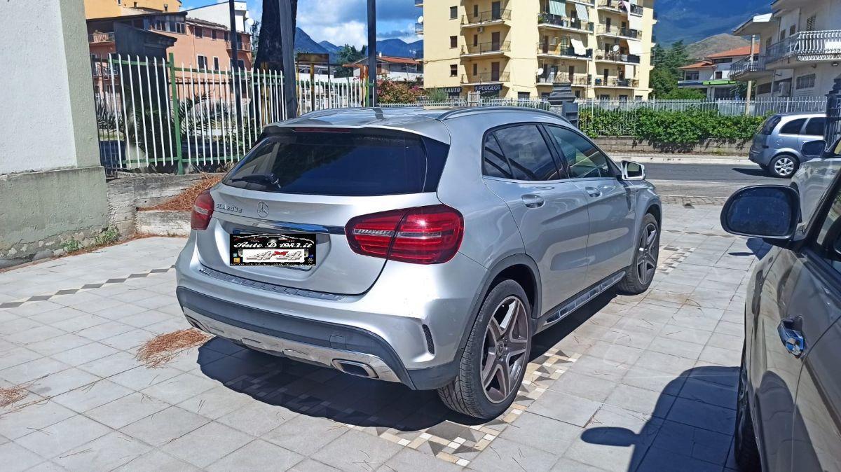 MERCEDES - Classe GLA - GLA 200 d Automatic 4Matic Premium