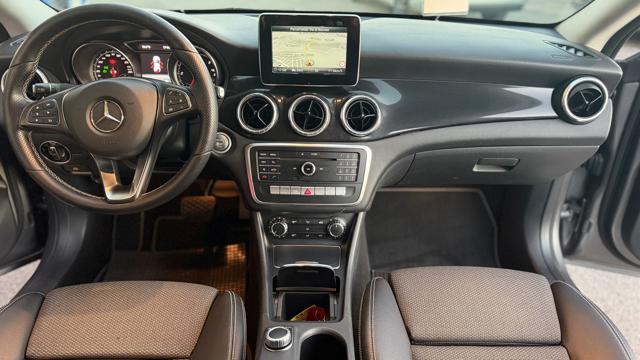 MERCEDES-BENZ CLA 200 d Automatic Business Extra SEDAN