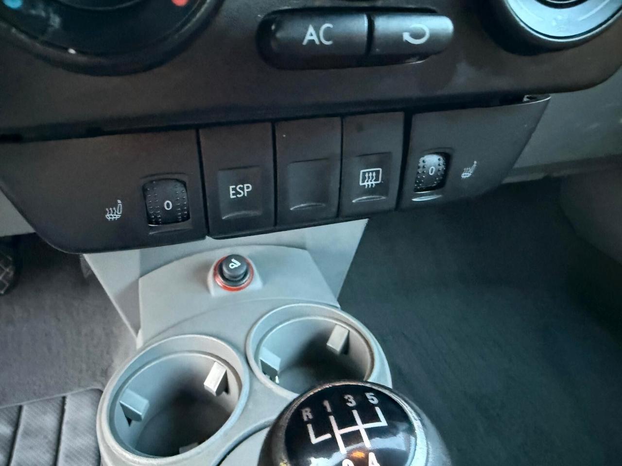 Volkswagen New Beetle CABRIO POCHI KM