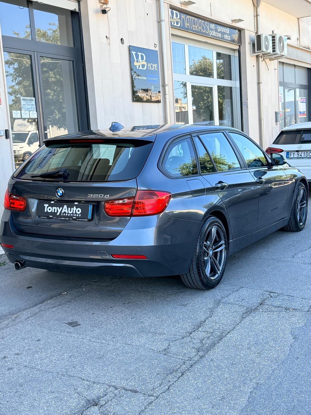 Bmw 320 d Touring Business auto NAVI,LED,BLUETOOTH,ANDROID AUTO,SENSORI DI PACHEGGIO,KM CERTIFICATI!