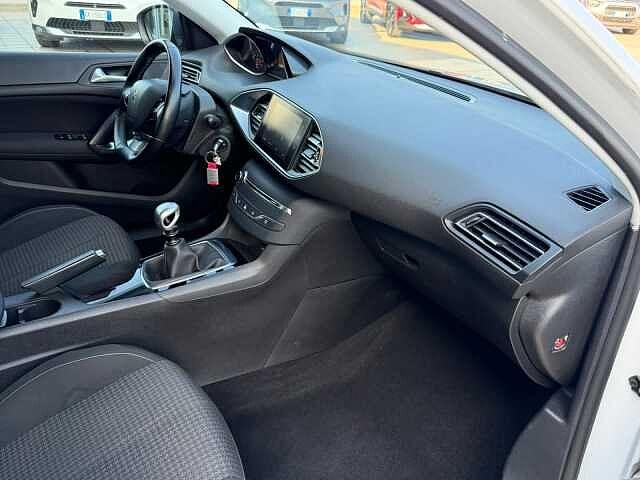 Peugeot 308 BlueHDi 130 S&S Active