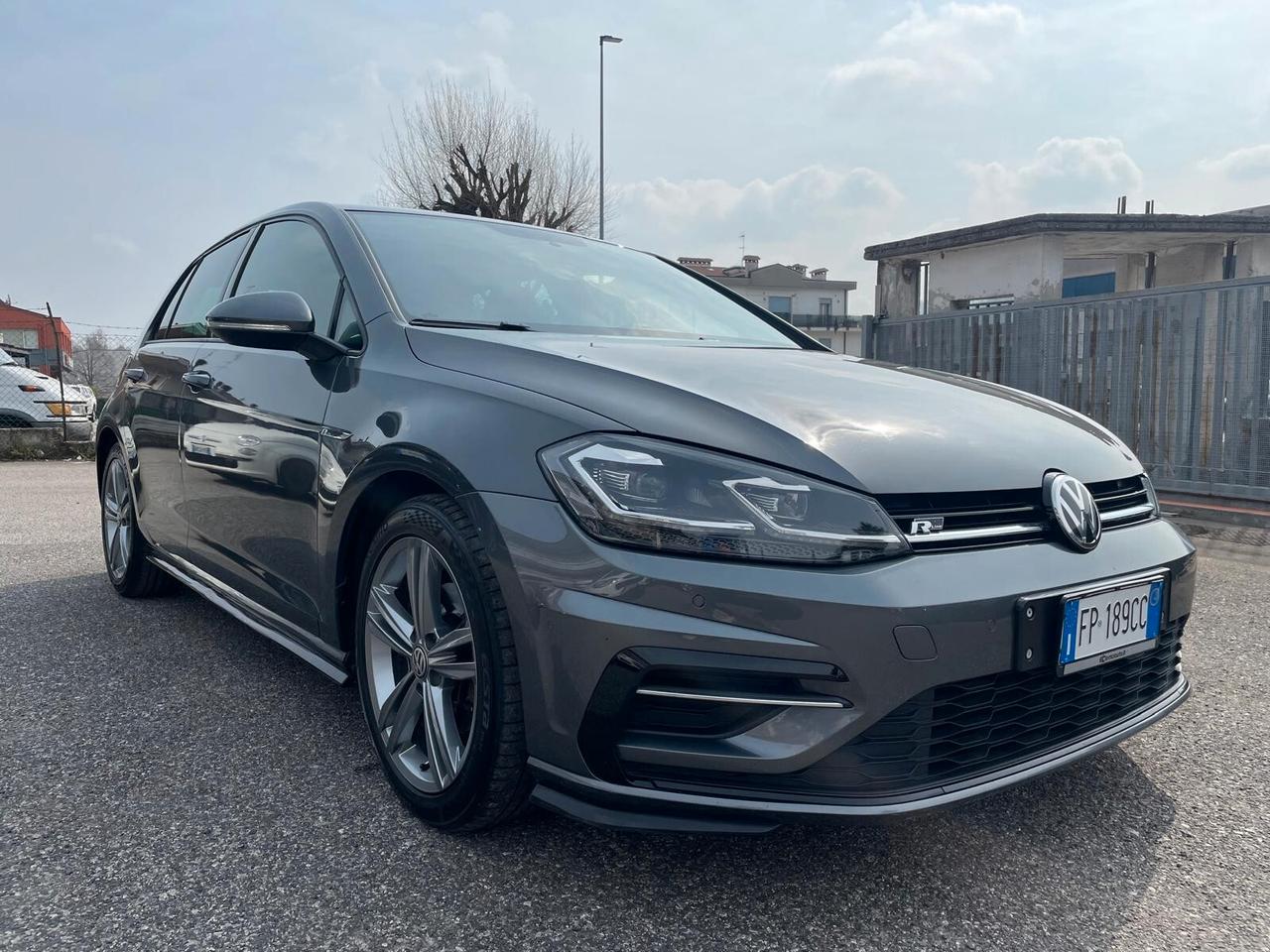 Volkswagen Golf 1.5 TSI ACT DSG 5p. Sport R-LINE