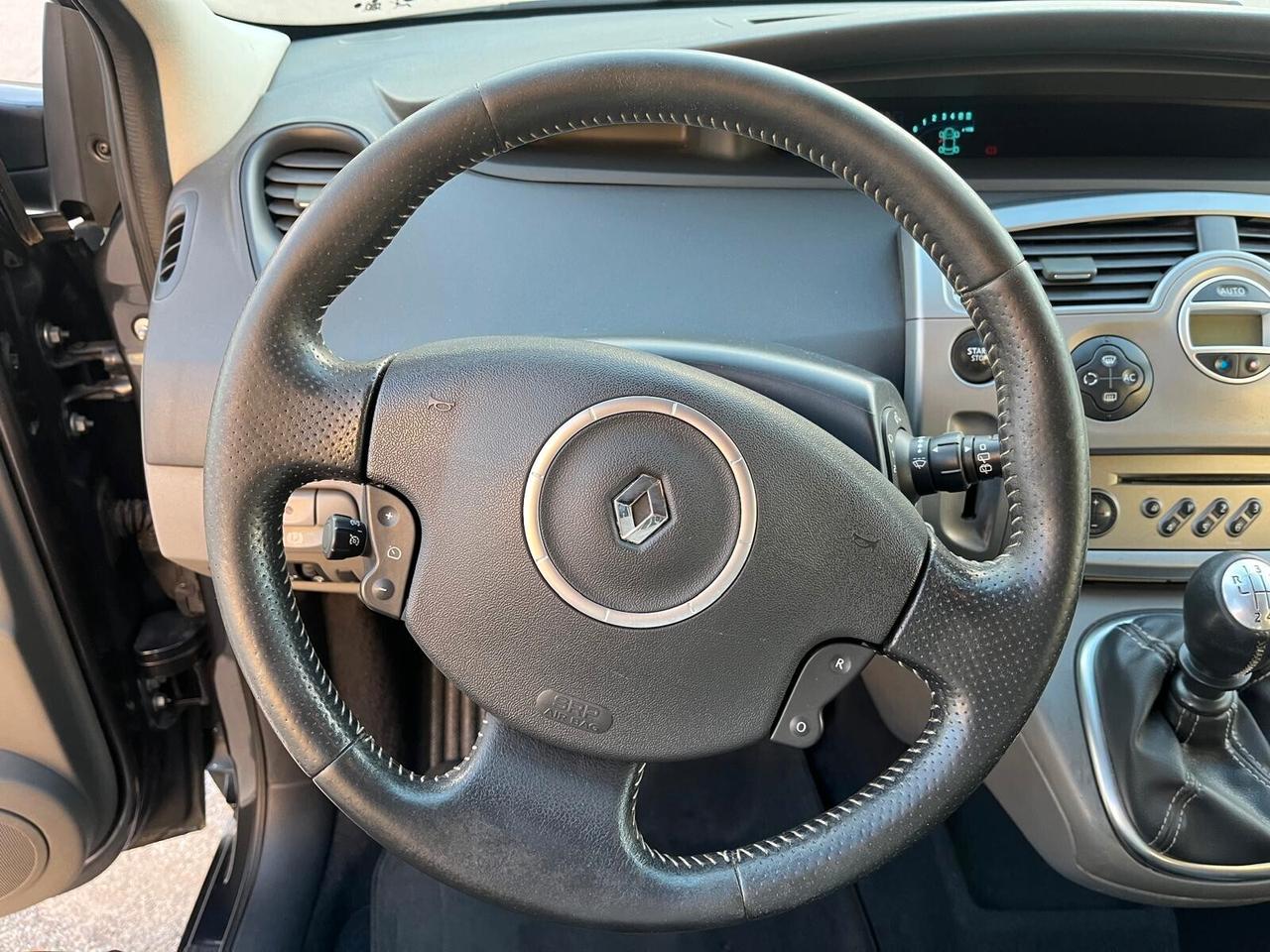 Renault Scénic 1.5 dCi/105CV Conquest
