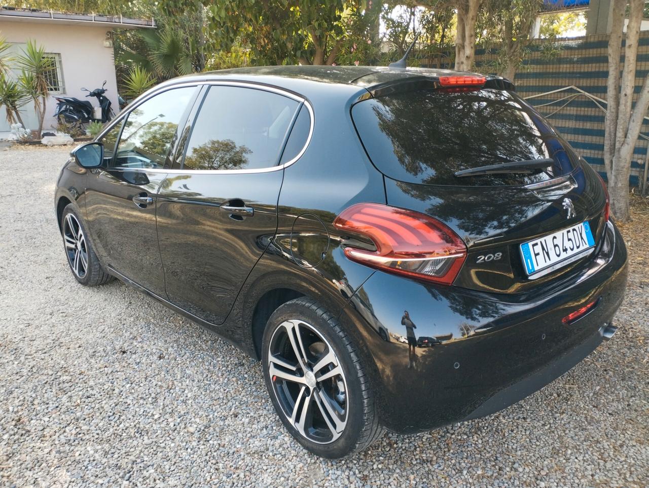 Peugeot 208 BlueHDi 120 S&S 5 porte GT Line