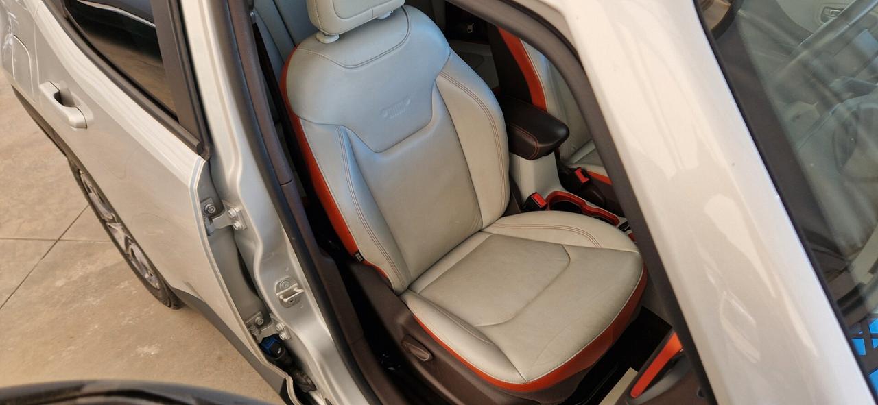 Jeep Renegade 1.6 Mjt 120cv LIMITED Beats Edition