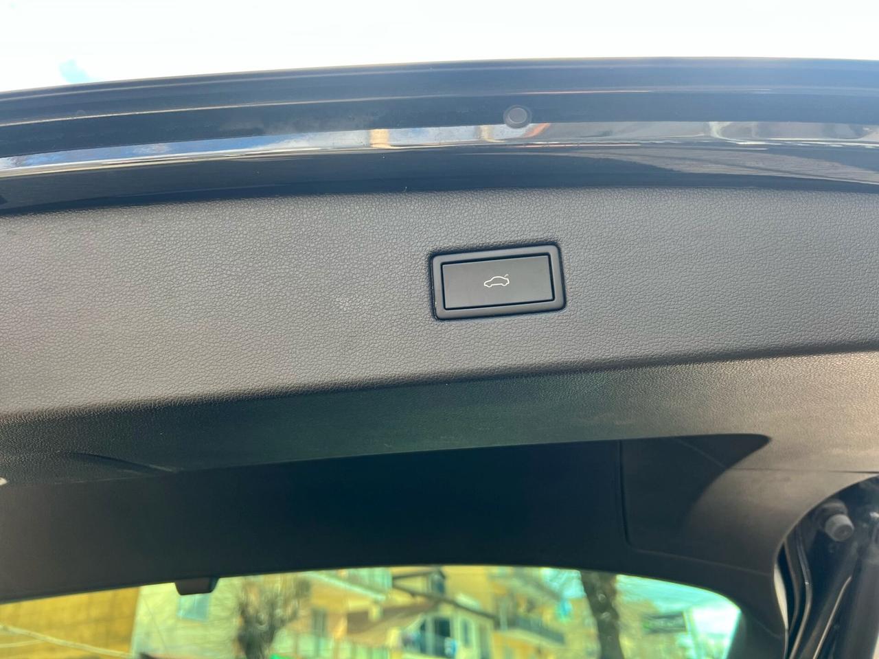 Volkswagen Tiguan 2.0 TDI 150 CV SCR DSG 4MOTION R-Line