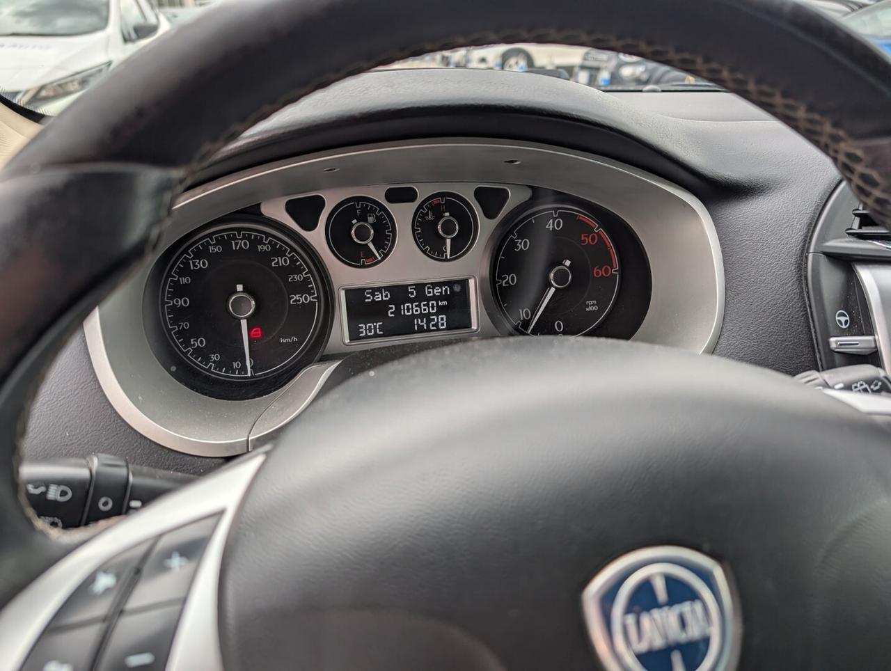Lancia Delta 1.6 MJT DPF Gold