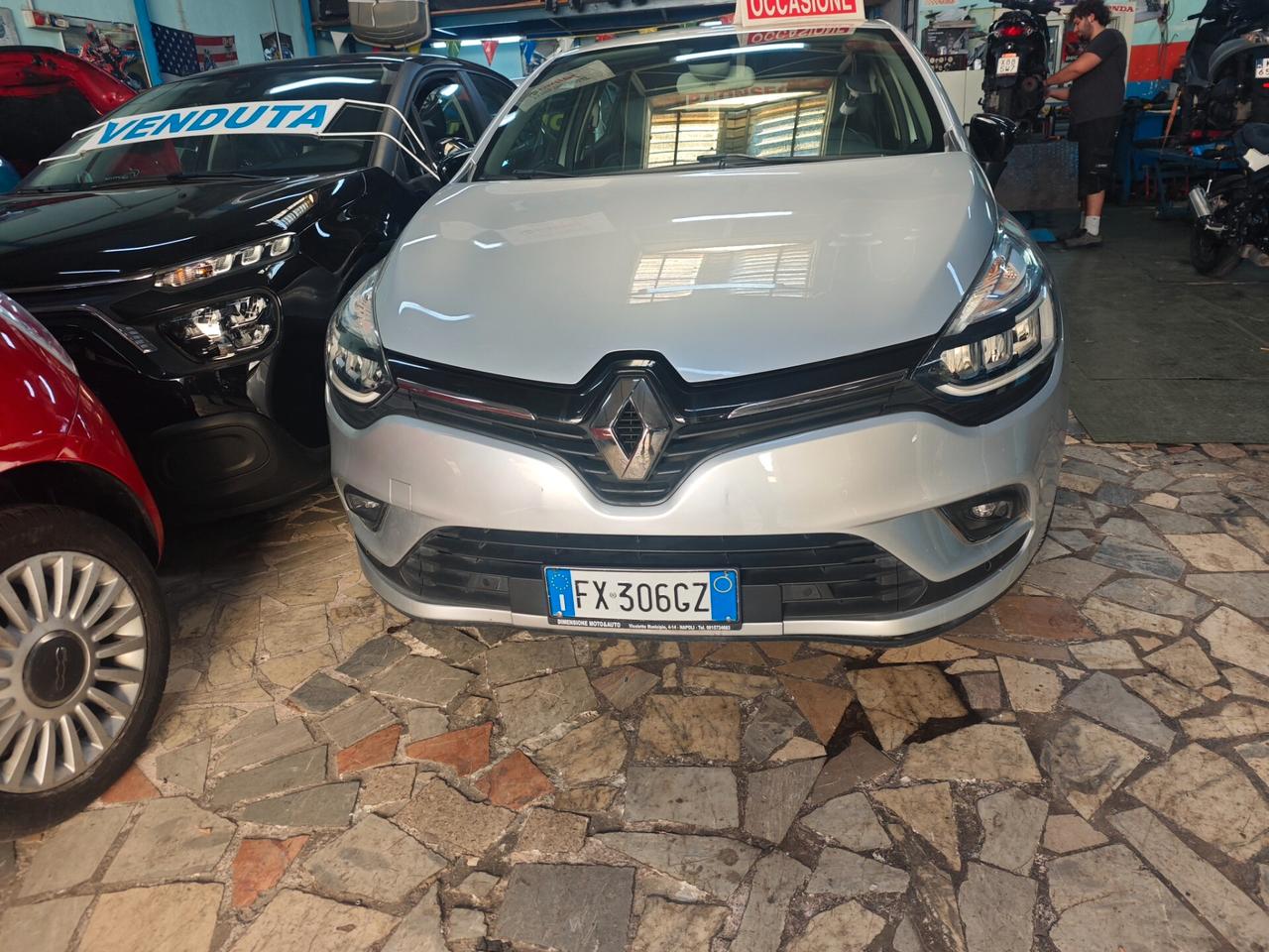 Renault Clio dCi 8V 90 CV 5 porte Moschino Intens