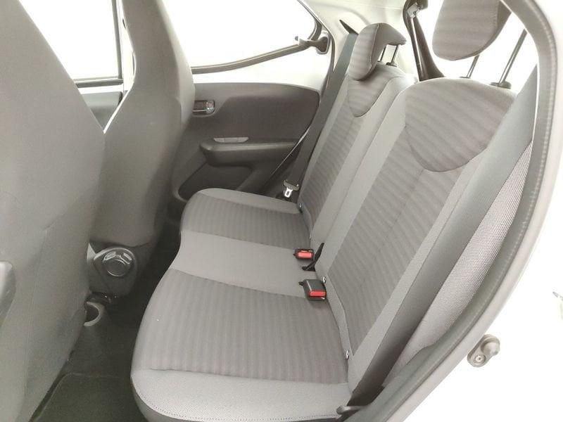 Toyota Aygo 1.0 VVT-i 72 CV 5 porte Connect X-Fun