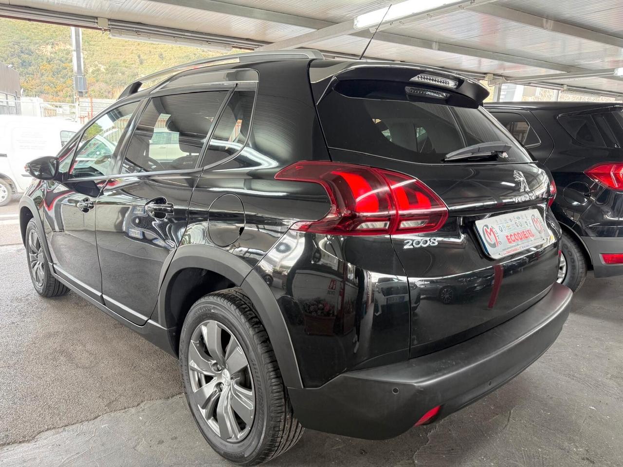 Peugeot 2008 BlueHDi 100 S&S Signature