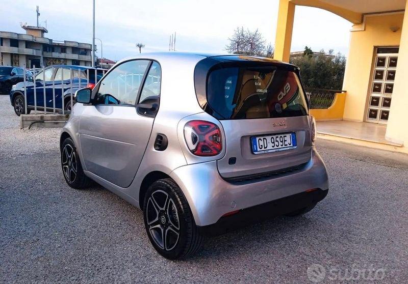 smart fortwo Fortwo eq Pure 22kW