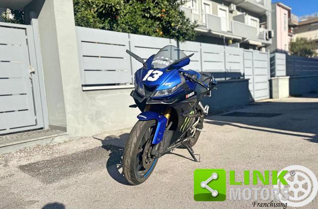 YAMAHA YZF R125 Monster Energy MotoGP Edition