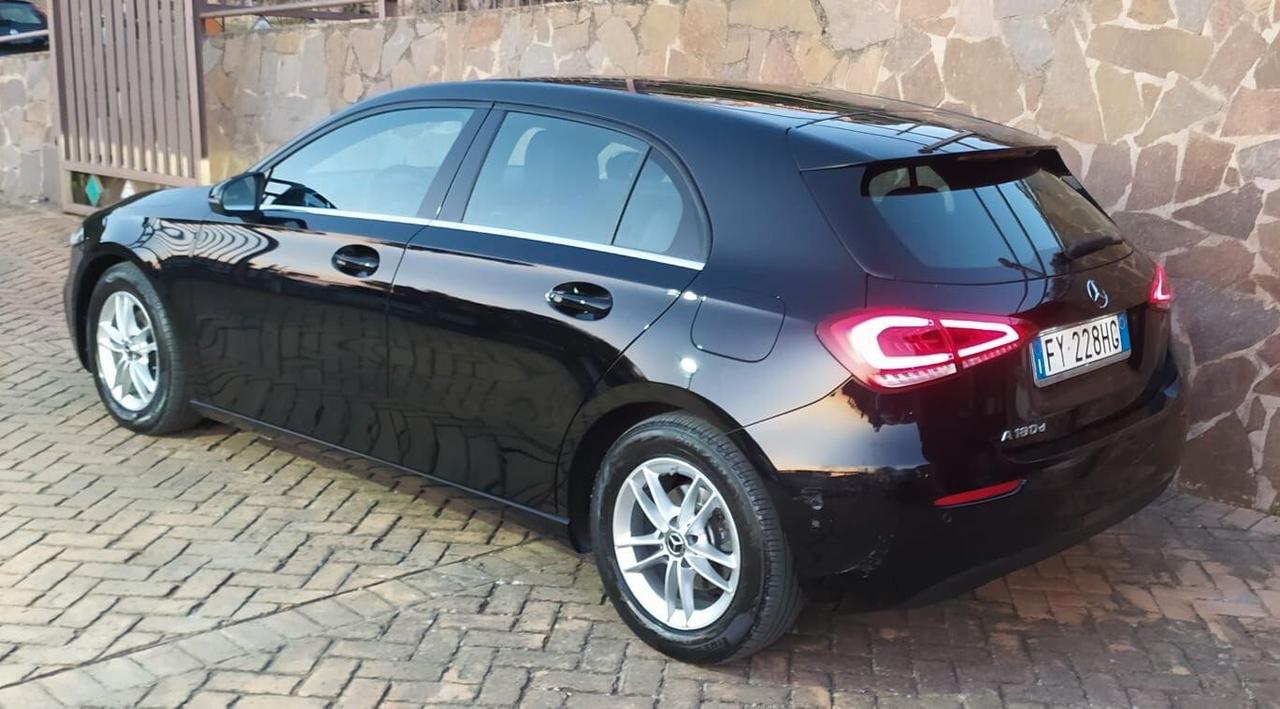 Mercedes-benz A 180 A 180 d Automatic Premium