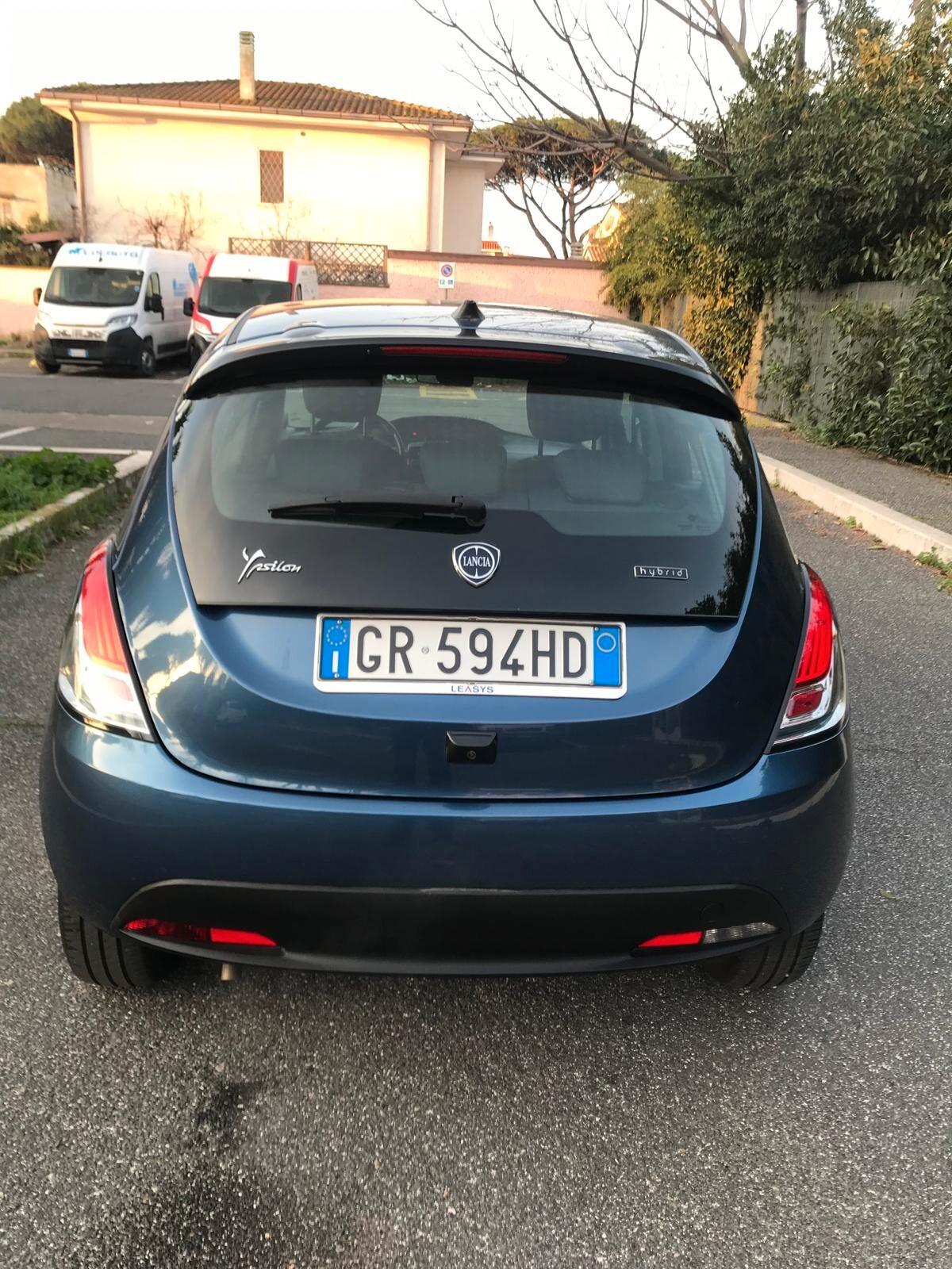 Lancia Ypsilon 1.0 FireFly 5 porte S&S Hybrid Gold