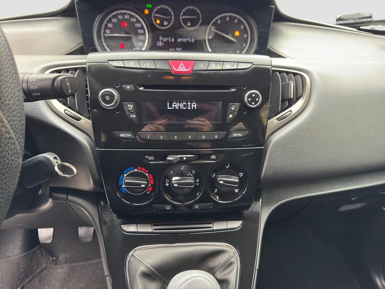 Lancia Ypsilon 1.2 69cv GPL Gold 2012