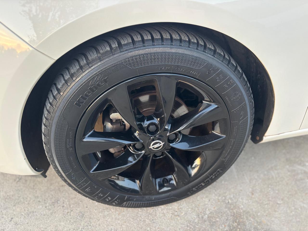 Opel Adam 1.4 87 CV GPL